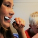Cepillar los dientes
