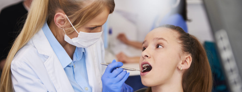 Primera visita al dentista en la adolescencia