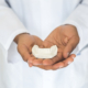 Molde de dientes y corona dental - tipos de prótesis fijas